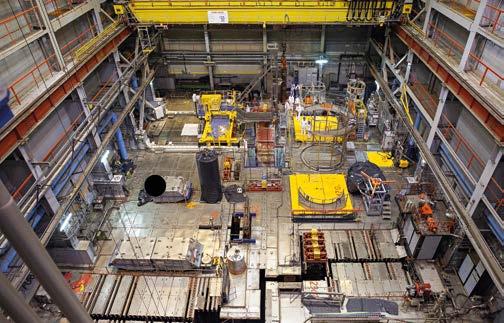 IGNALINOS AE EKSPLOATAVIMO NUTRAUKIMAS PBK išlaikymo baseinų salė Tokios konstrukcijos ir tokio dydžio reaktorių, kaip Ignalinos AE, išmontavimo patirties niekur pasaulyje nėra.