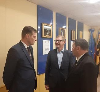 Kėdainiuose pirmą kartą su oficialiu vizitu lankėsi Kazachstano Respublikos nepaprastasis ir įgaliotasis ambasadorius Lietuvoje V. Temirbajevas su patarėju S. Kadyrbajevu.