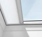 Lygus stiklo paviršius dera su tiesiomis stogo linijomis Estetiška išvaizda, tinka kai stogas gerai matomas 3 sluoksnių stiklo konstrukcija pailgina produkto tarnavimo laiką Energiškai efektyvus
