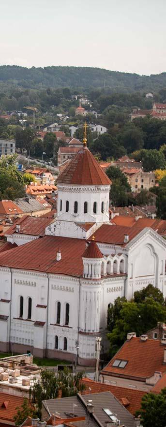 religinėms bendruomenėms LRT rengia specialias laidas, skirtas Lietuvos tradicinėms ir valstybės pripažintoms religinėms bendruomenėms, reguliariai nušviečia svarbiausius religinius renginius,