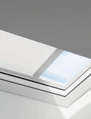 Reguliuokite dienos šviesos kiekį ir temperatūrą pasitelkdami užuolaidėles plokščio stogo langams Apsauga nuo karščio Nuotolinis valdymas Markizės Optimali apsauga nuo karščio 6090 VELUX