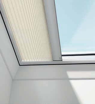 Šviesos pritemdymas ir šilumos izoliavimas Nuotolinis valdymas, maitinimas saulės arba elektros energija Dailios ir dekoratyvios klostuotos VELUX užuolaidėlės plokščio stogo langams leidžia