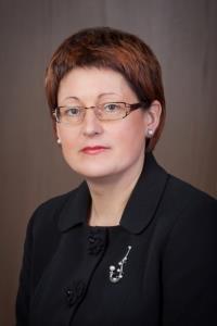 Notarų atestacijos komisijos narė - Kelmės rajono 1-ojo notaro biuro notarė Nemira Barčauskienė. Notare dirba nuo 1990 m. lapkričio 6 d. 4.2.