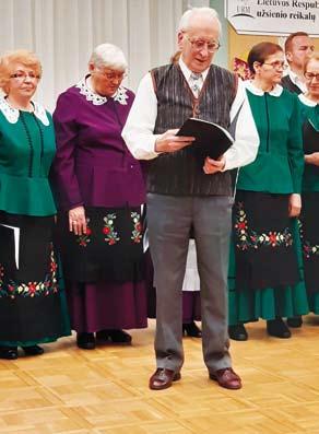 Ansamblis Ančia paruošęs naują dainų programą. Kai kurias dainas dainuojame Lietuvoje. Vadovas Vytautas Batvinskas sukvietęs pakankamai didelį ansamblį, kuriame dainuoja moterys ir vyrai.