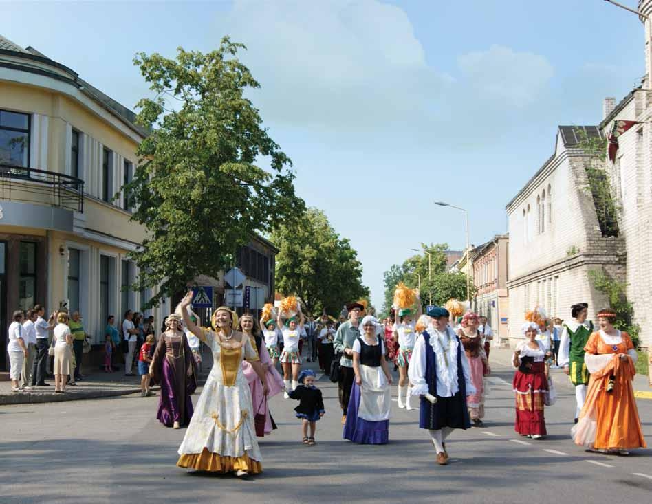 RENGINIAI / EVENTS Joniškio miesto šventė Kasmet liepos pirmąjį savaitgalį yra švenčiama Joniškio miesto dienos