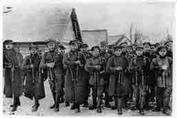 nes vasario 17 d. 4 val. ryto lenkai maždaug vieno bataliono pajėgomis pradėjo puolimą Smalių rajone ir juos užėmė. Sargybos, buvusios Samninkėlių rajone, atsilaikė iki 8 val.