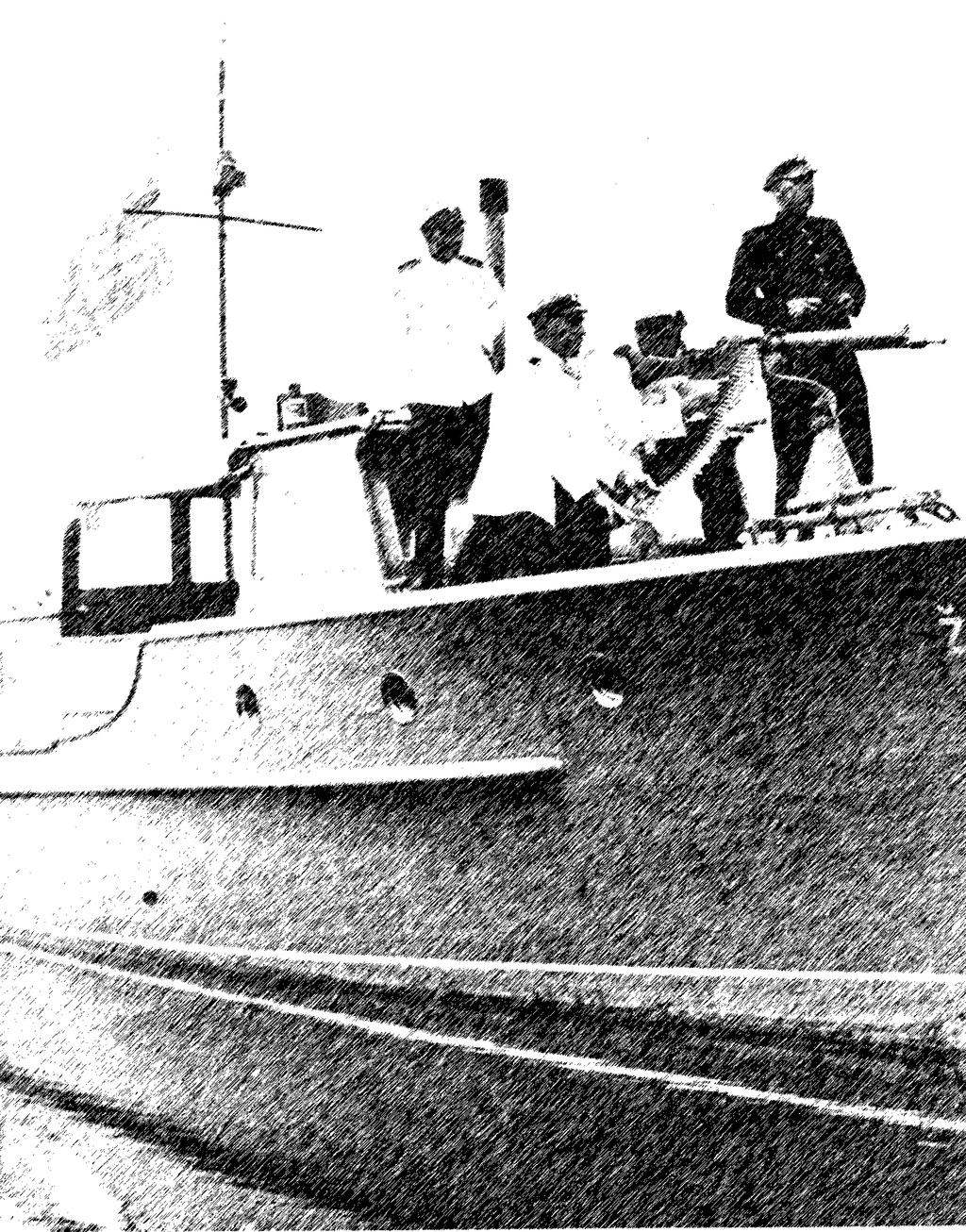 LAIVAI SHIPS Tik su Lietuvos vėliava plaukioję jūrų prekybos ir karo laivai Merchant and military