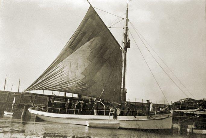 Motorinis burlaivis BUDYS Motor sailing ship BUDYS Jūros skautų jachta Pastatytas 1919 m.