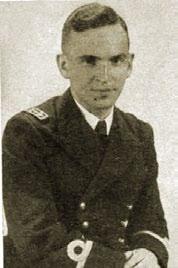 Ričardas Bernardas Nakas (1916 07 31 1963) (31.07.1916-1963) Karo jūrininkas. Gimė Mintaujoje. Baigė Kauno Aušros gimnaziją, du kursus Vytauto Didžiojo universiteto Teisės fakultete. 1936 1937 m.