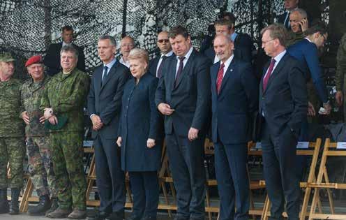 2017 06 05 2017 06 25 KRAŠTO APSAUGA Tarptautinis bendradarbiavimas 5 Pirmą kartą šios pajėgos pratybose Geležinis vilkas 2017 treniravosi drauge su Lenkijoje dislokuota NATO kovine grupe.
