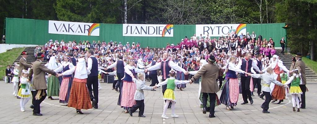 2005 metais Radviliškio mieste trečią kartą surengtas senjorų šokių festivalis Iš visos Lietuvos, kurį organizavo Radviliškio miesto kultūros centras.
