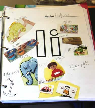 Namų darbai NAMŲ DARBAI 1. Papuošti I ir Y skirtus lapus iškarpomis daiktų, kurie prasideda šiomis raidėmis. 2.