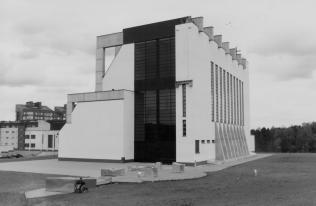 APÞVALGA Lietuvos Baþnyèiø architektûra ir menas 1990 2001 m. Ðiø metø balandþio 15 d.