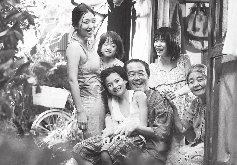 Savarankiškai Kore-eda pradėjo režisuoti 1991 m., kūrė dokumentinius filmus.