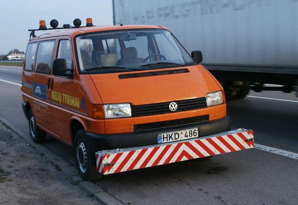 Kontroliniai matavimai atliekami rankiniu būdu iš karto sutankinus asfaltbetonio sluoksnį ( 4 pav.).