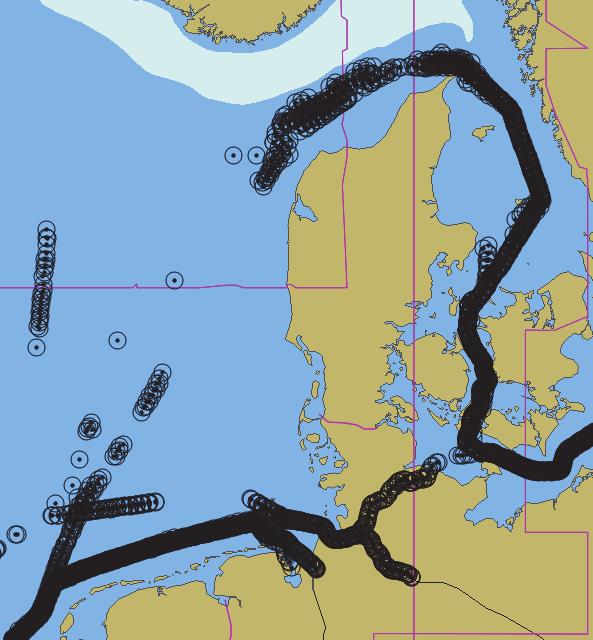 33 pav. Klasterizuoti maršrutų taškai į Roterdamą, Olandija Klasterizuojant navigacijos duomenis, imami visi galimi maršrutai į atvykimo uostą, tačiau apmokomas konkretus klasteris.