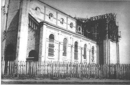 12 pav. Nebaigtos statyti Švč. Jėzaus Širdies bažnyčios ir pradėto naujo pastato statybos vaizdai, apie1962 1964 m.