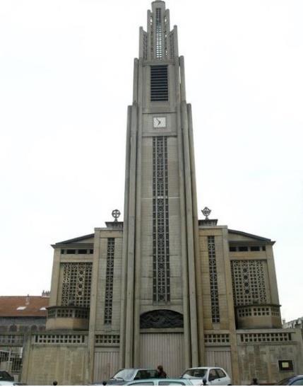 Spirit, Paris 12. Photo by V. Deveikienė Šv. Dvasios bažnyčia Paryžiuje (L église de Saint Esprit de Paris 12) Daumesnilio aveniu, pastatyta 1928 1935 m.