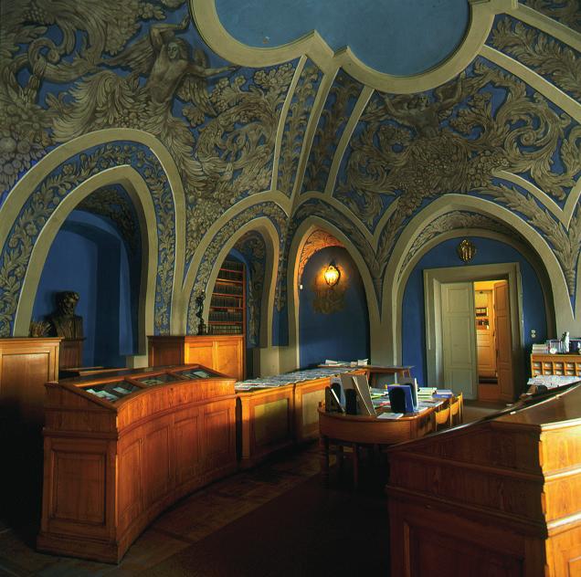 Joachimo Lelevelio salë Joachim Lelewel Hall gø ir atlasø kolekcija, o jos pirmoji vieta ir buvo ði salë, pavadinta nuo tø metø profesoriaus J. Lelevelio vardu.