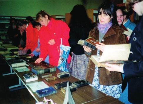 Pirmosios lietuviðkos knygos 450 metø sukakèiai skirtos parodos atidarymas Ignalinos vieðojoje bibliotekoje 1997 m.