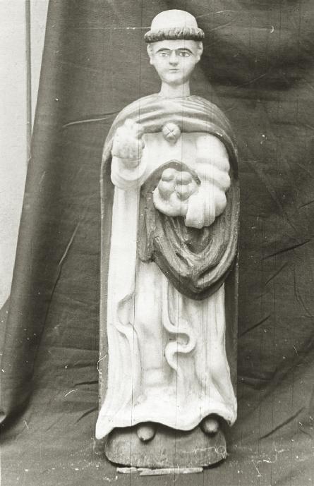 altorius buvo įtrauktas į saugomų vietinės reikšmės paminklų sąrašą (DV 1917) (3 pav.). Šv. Antano Paduviečio altorius retabulas dviejų tarpsnių, išsiskiria pabrėžti laužti karnizai.