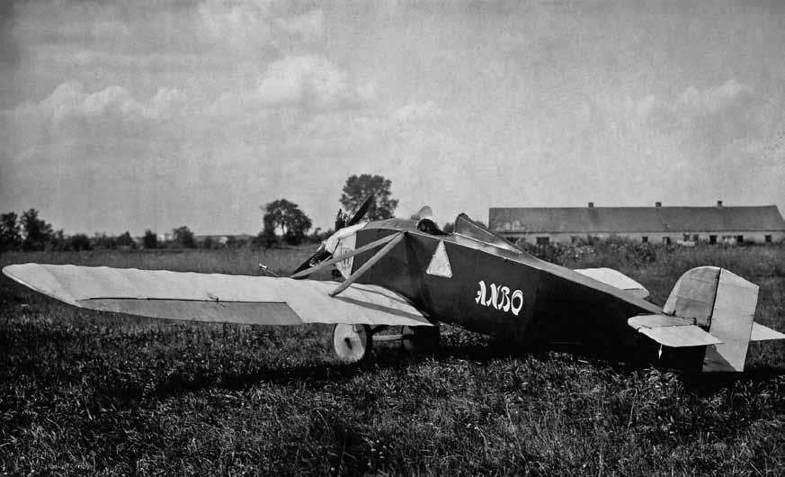 ANBO I Pirmosios Lietuvos Respublikos karo aviacijos palikimas Mantas Noreika Vytauto Didžiojo karo muziejus ANBO-I aerodrome, 1925 m.