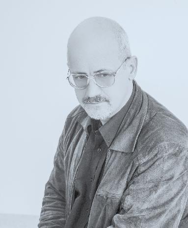 Vidmantas Jankauskas g. 1962 m. Jasiškyje (Kupiškio r.); gyvena ir dirba Vilniuje VDA Dailėtyros institute dirba nuo 1994 m. Mokslo darbuotojas nuo 1994 m. Menotyrininkas, žurnalistas 1985 m.