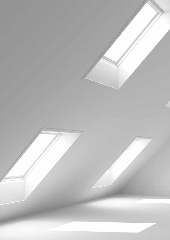 Per juos šviesa prasiskverbs iki kambario gilumų. Jei stogo langų įmontuosite ir aukštai, ir žemai, susidarys kamino efektas, todėl kambarys bus veiksmingai vėdinamas.