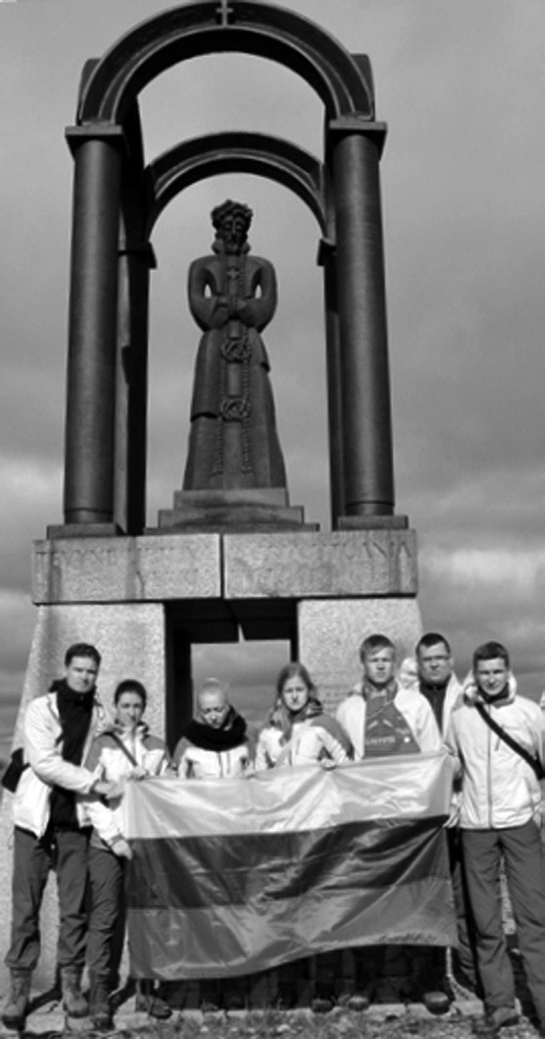 Vorkutos lagerių sukilimo 60-metė sukaktis Algimantas ZOLUBAS Sutapo, kad ketvirtoji serijos Pūtėme prieš vėją Edvardo Buroko knygos dalis Krauju rašyta istorija, tarsi apibendrindama pirmąsias tris
