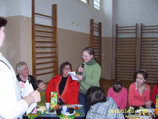 ŠEIMOS ŠVENTĖ Kovo pabaigoje Šilavoto pagrindinės mokyklos taryba pakvietė mokyklos bendruomenės narius į Šeimos šventę. Į papuoštą mokyklos salę rinkosi mokiniai ir jų tėveliai.