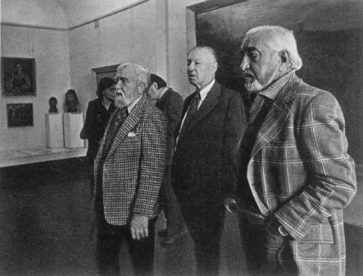 V. K. Jonynas, A. Gudaitis, V. Vizgirda Vilniaus dailės muziejuje. 1977 tęsimo ir plėtojimo funkciją.