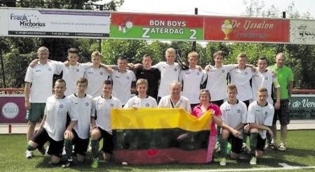 2014 m. liepos 1 d., antradienis 6 VðÁ Ðilutës sportas jaunimo futbolo komanda miesto ir ðalies garbæ gynë trijø dienø prestiþiniame, tarptautiniame futbolo turnyre Olandijoje.