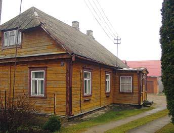 KAIMYNAI. ANYKŠČIAI IR ROKIŠKIS liškių (Pasvalio r.) pradinėje mokykloje mokytoju. 1942-1946 m. jis studijavo Kauno kunigų seminarijoje. 1946 m. spalio 12 d.