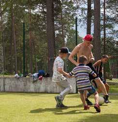 Domėjausi kitomis vaikų stovyklomis Lietuvoje, bet panašių į LŽB vaikų vasaros programas, kai vaikams nelieka laiko dykinėjimui, neradau. Mūsų programa intensyvi: nuo pusryčių iki vakarinių programų.