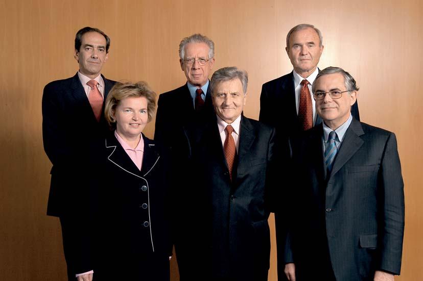 1.3 VYKDOMOJI VALDYBA Vykdomąją valdybą sudaro ECB pirmininkas, pirmininko pavaduotojas ir keturi nariai, kuriuos skiria eurą įsivedusių valstybių narių valstybių ar vyriausybių vadovai.