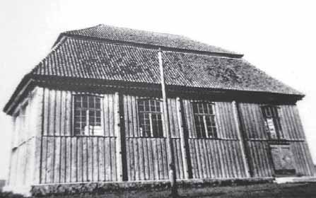 43 rybos ákûrimo data nëra þinoma. Iðlikæ raðytiniai ðaltiniai rodo, kad 1920 m. vasario mën. 2 d. buvo suraðytas pirmasis Skuodo þydø bendruomenës tarybos protokolas. Taryba buvo renkama.